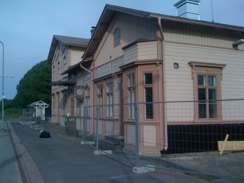 Eken&auml;s station